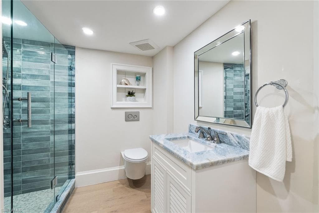 4901 Gulf Shore Blvd N 1503, Naples, FL 34103-29