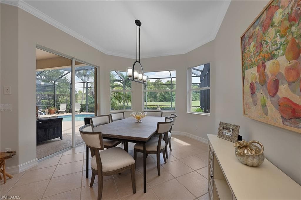 6076 Dogleg Dr, Naples, FL 34113-6