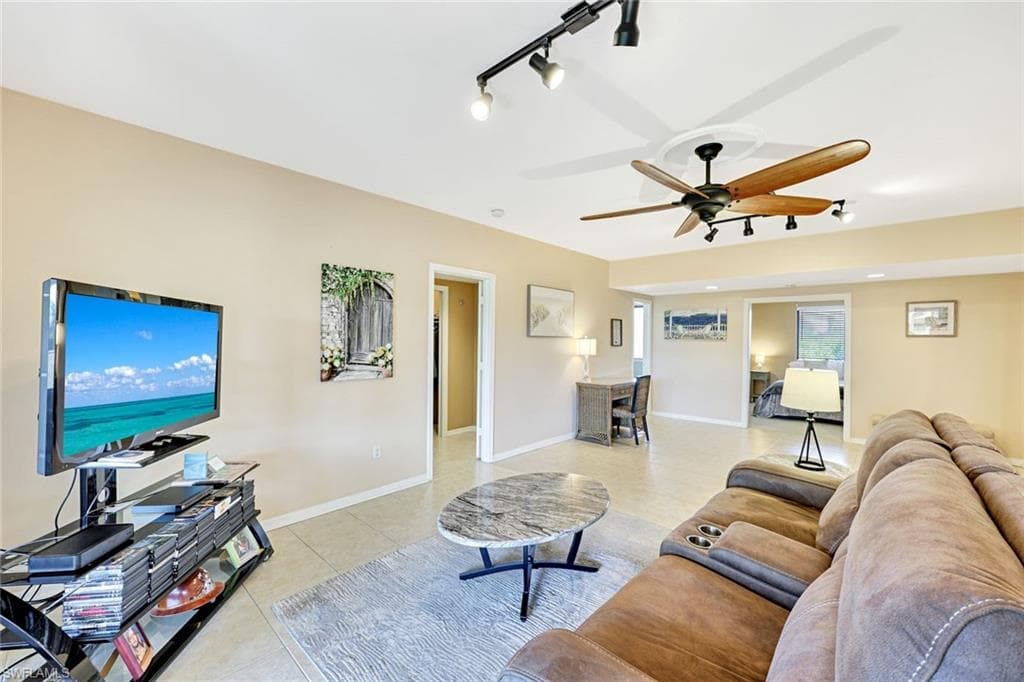 64 4th St B201, Bonita Springs, FL 34134-4