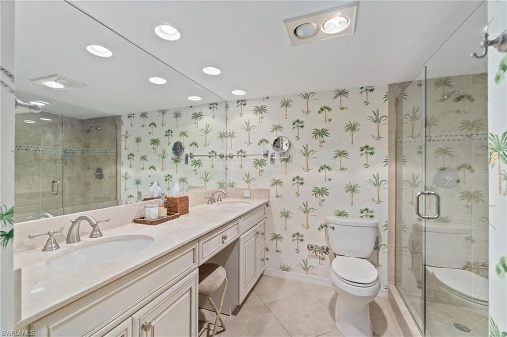 3483 Gulf Shore Blvd N 105, Naples, FL 34103-23