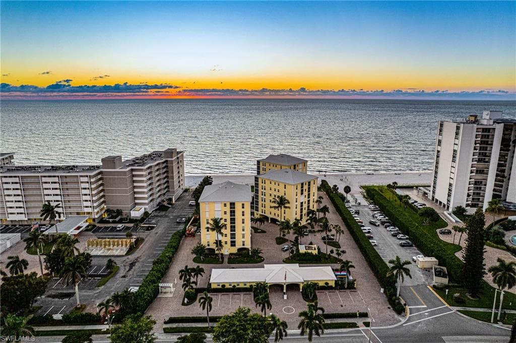 3483 Gulf Shore Blvd N 105, Naples, FL 34103-27