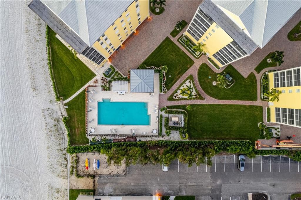 3483 Gulf Shore Blvd N 105, Naples, FL 34103-28