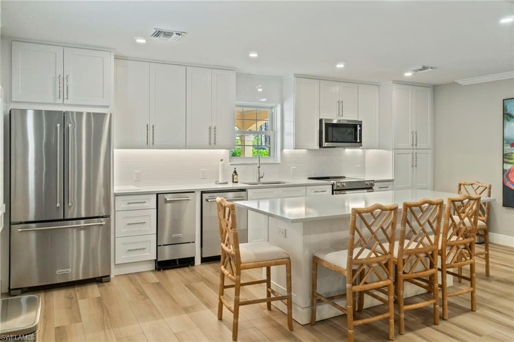 3483 Gulf Shore Blvd N 105, Naples, FL 34103-36