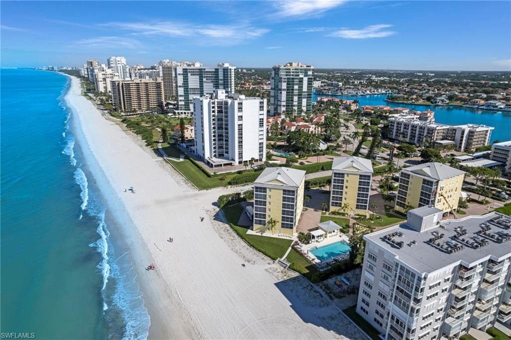 3483 Gulf Shore Blvd N 105, Naples, FL 34103-3