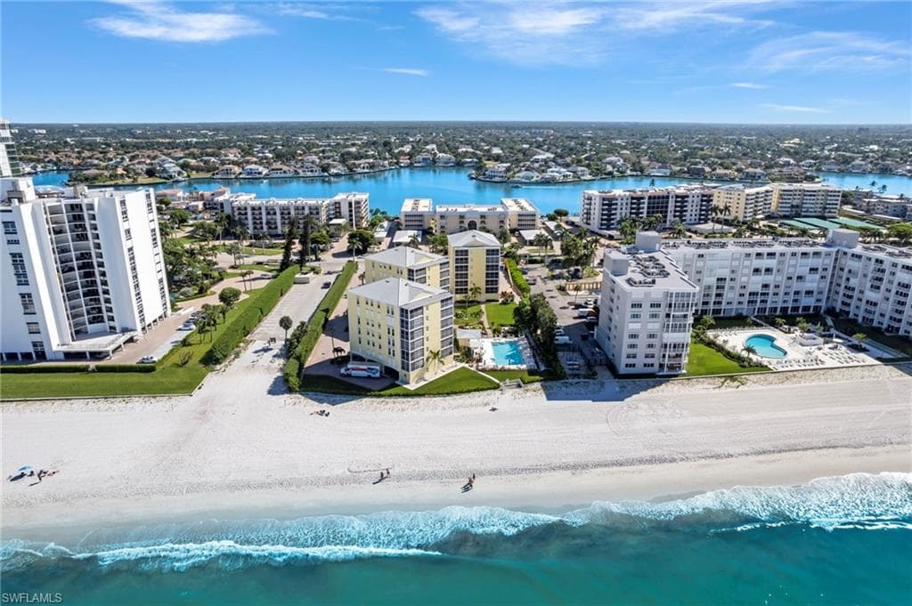 3483 Gulf Shore Blvd N 105, Naples, FL 34103-48