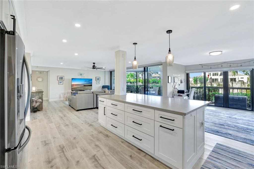 845 Collier Ct 101, Marco Island, FL 34145-8