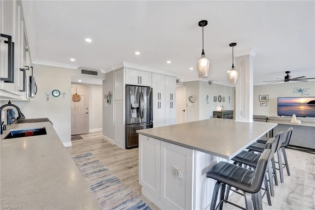 845 Collier Ct 101, Marco Island, FL 34145-9