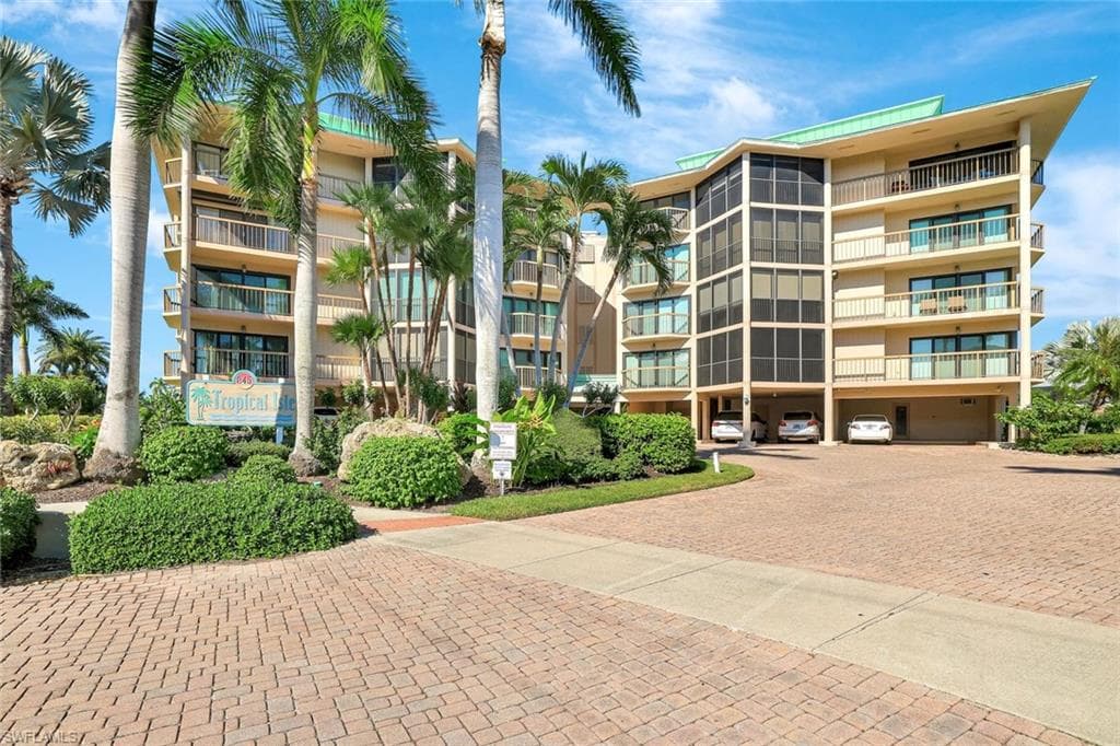 845 Collier Ct 101, Marco Island, FL 34145-33