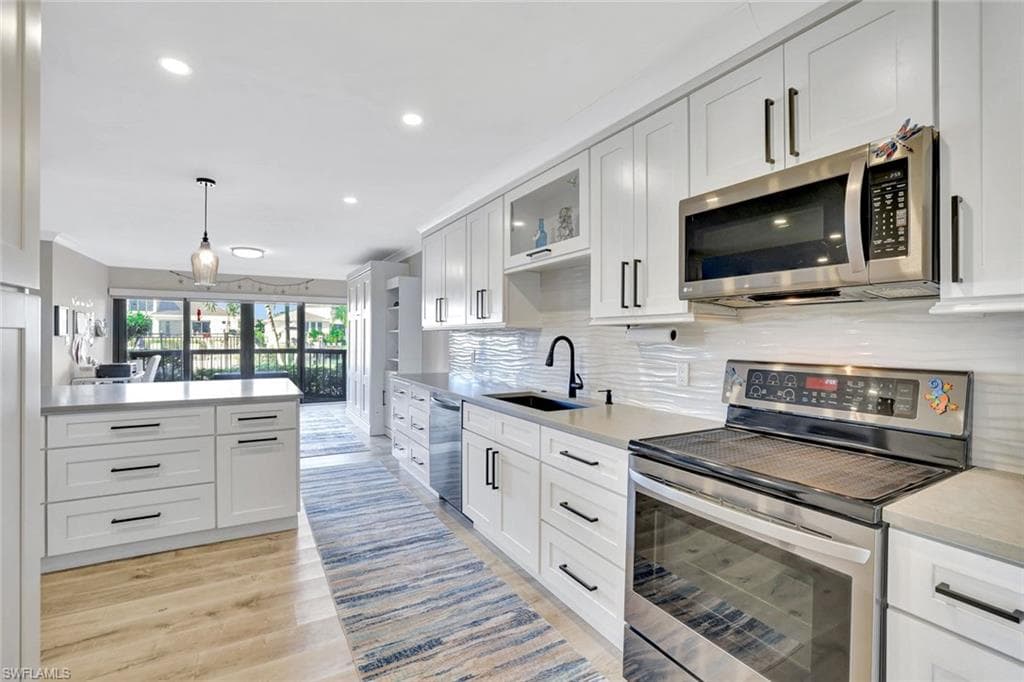 845 Collier Ct 101, Marco Island, FL 34145-7