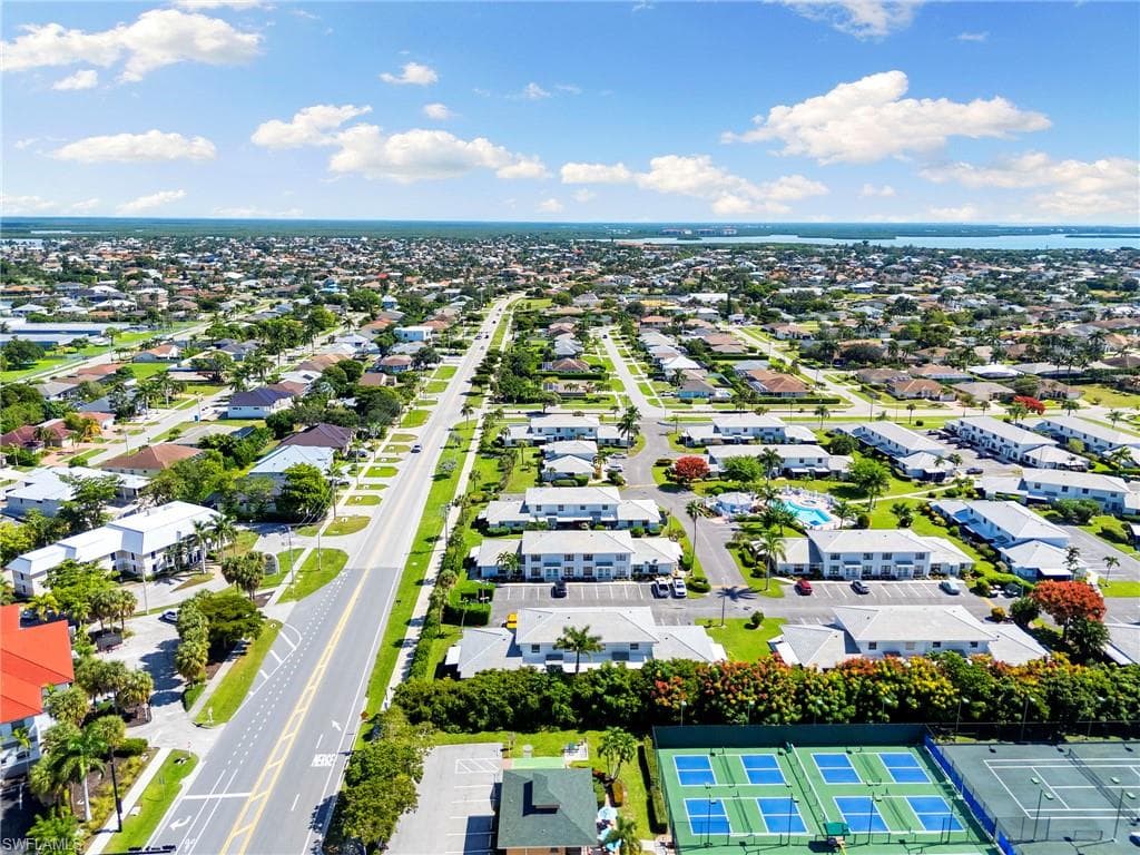 14 Marco Villas Dr P3, Marco Island, FL 34145-24