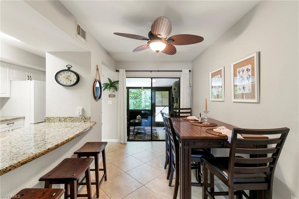 14 Marco Villas Dr P3, Marco Island, FL 34145-3