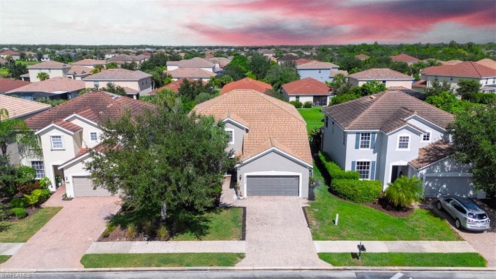 2029 Fairmont Ln, Naples, FL 34120-29