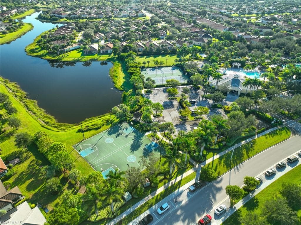 2029 Fairmont Ln, Naples, FL 34120-37