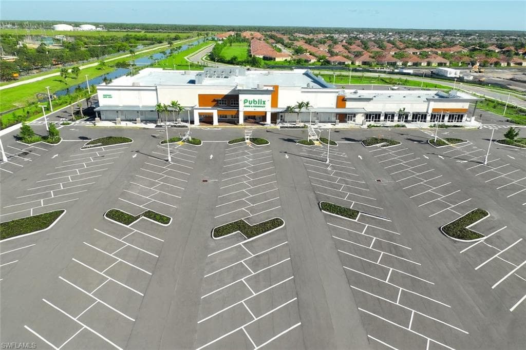 2029 Fairmont Ln, Naples, FL 34120-38