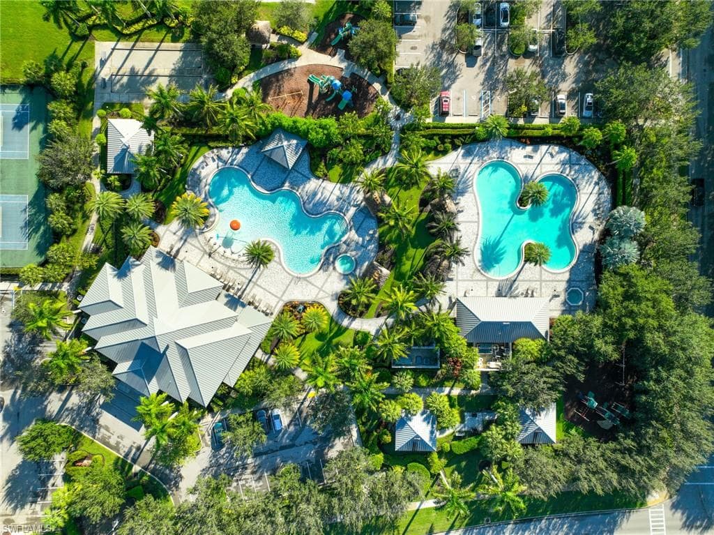 2029 Fairmont Ln, Naples, FL 34120-4