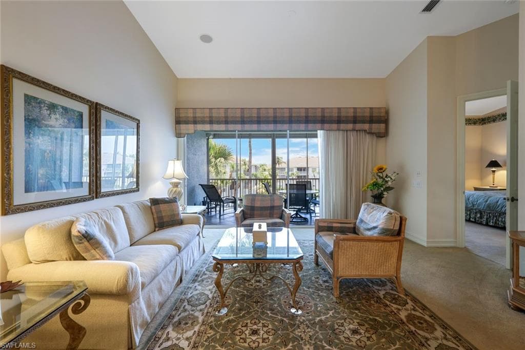 795 Bentwater Cir 202, Naples, FL 34108-8