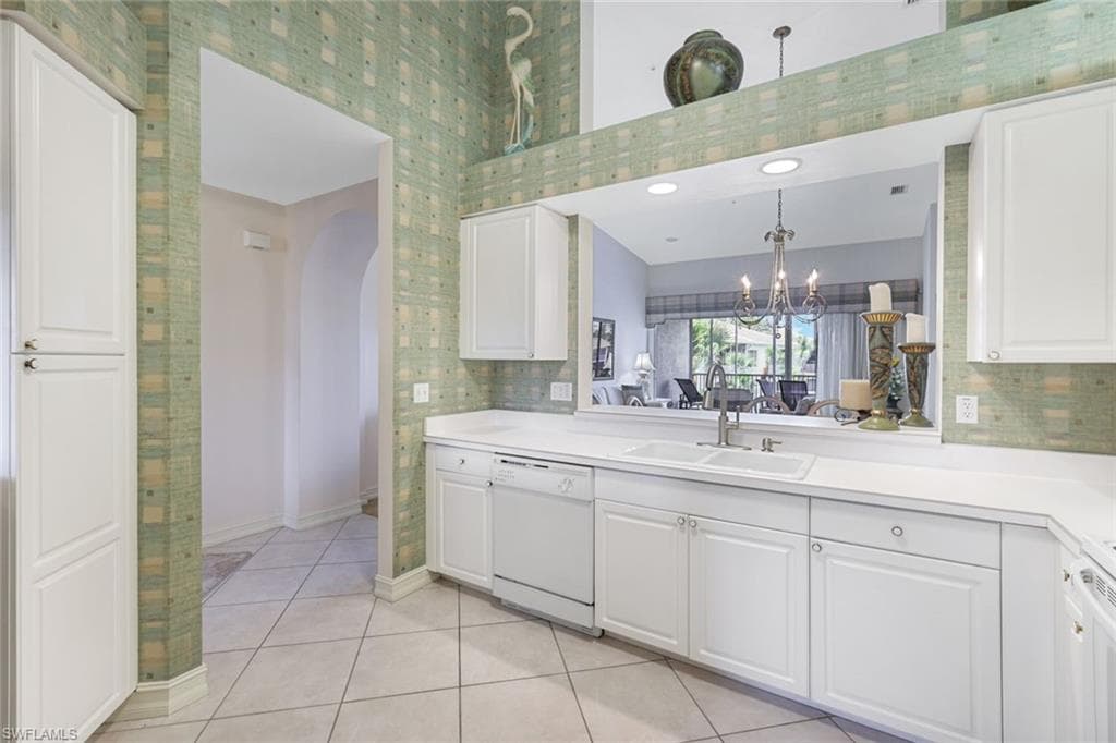 795 Bentwater Cir 202, Naples, FL 34108-14