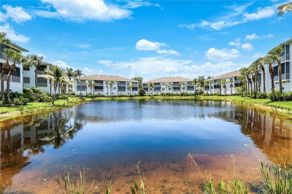 795 Bentwater Cir 202, Naples, FL 34108-30