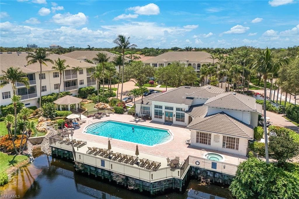 795 Bentwater Cir 202, Naples, FL 34108-43