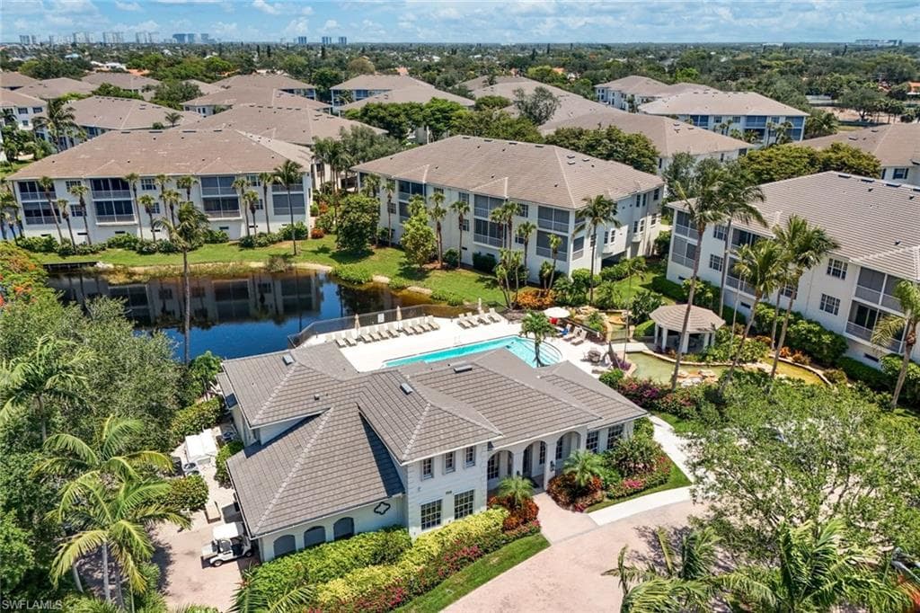 795 Bentwater Cir 202, Naples, FL 34108-45