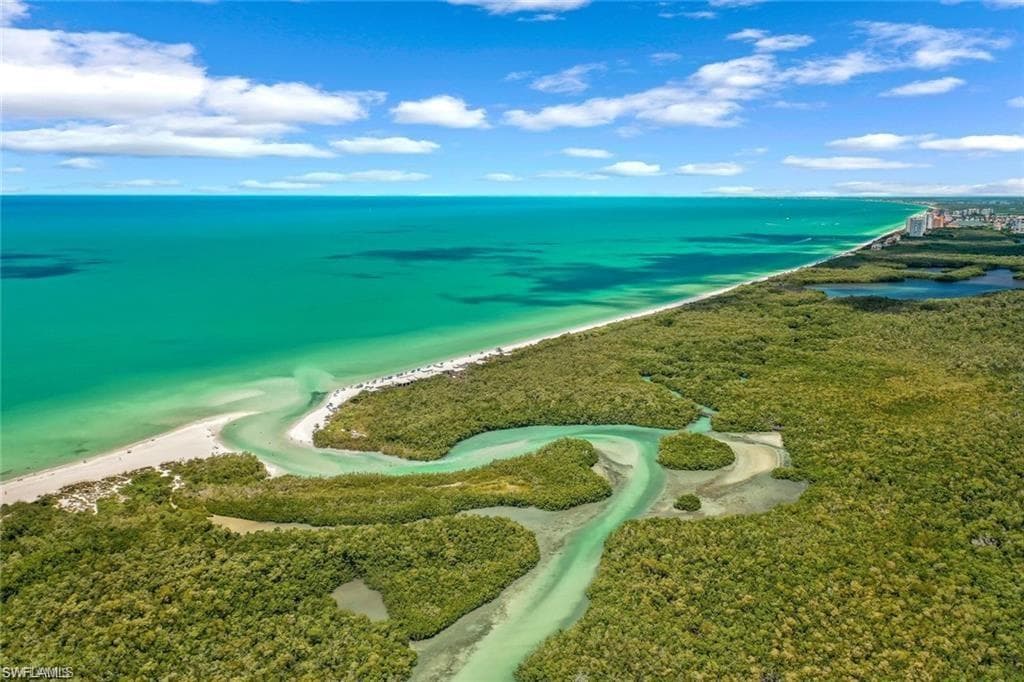 795 Bentwater Cir 202, Naples, FL 34108-48