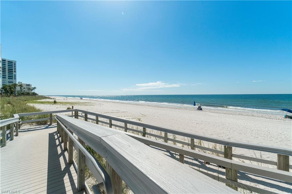 4551 Gulf Shore Blvd N 205, Naples, FL 34103-31