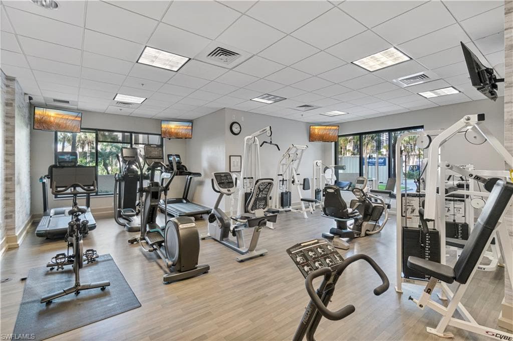 4551 Gulf Shore Blvd N 205, Naples, FL 34103-38