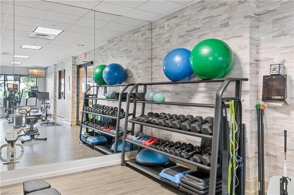 4551 Gulf Shore Blvd N 205, Naples, FL 34103-40