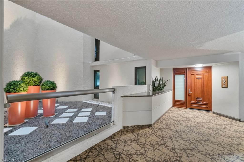 4551 Gulf Shore Blvd N 205, Naples, FL 34103-48