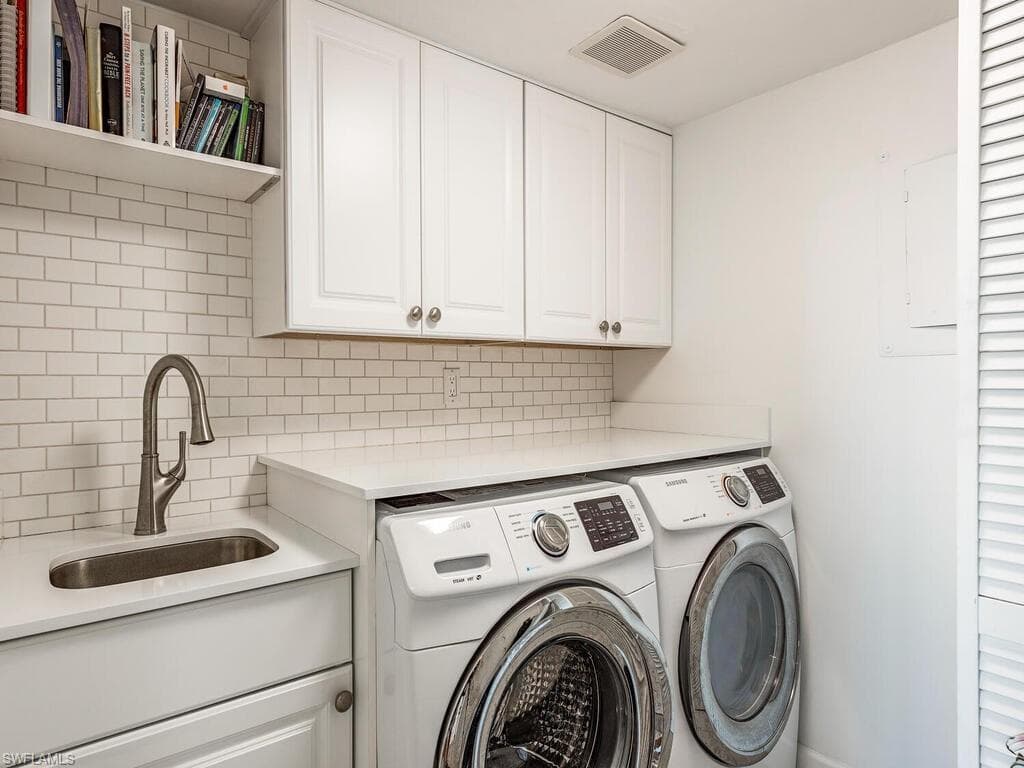 222 Harbour Dr 503, Naples, FL 34103-14