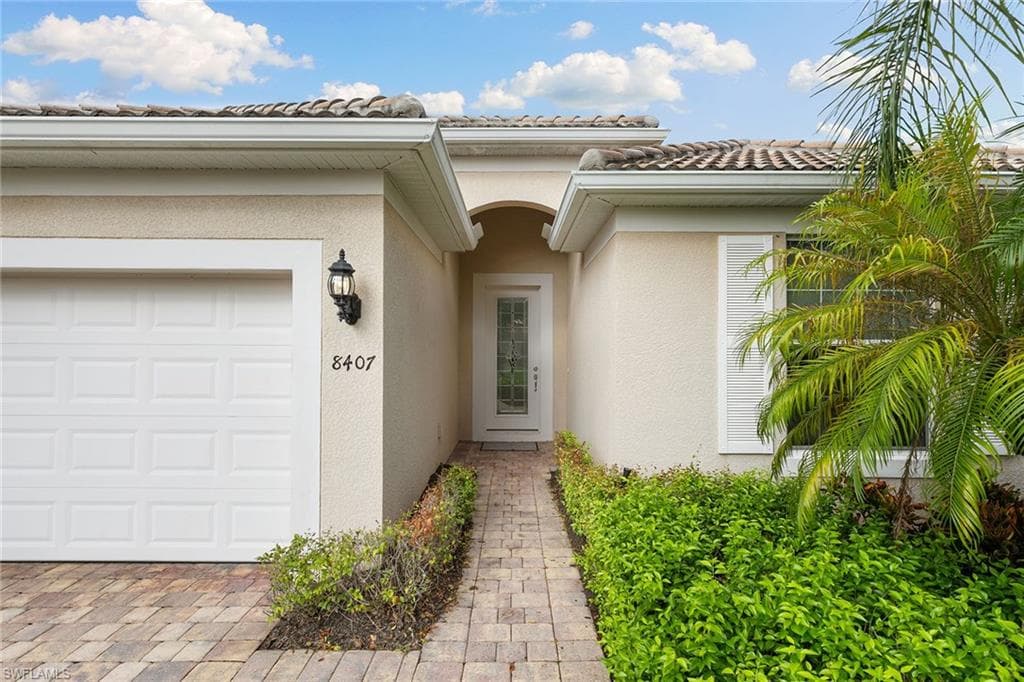 8407 Benelli Ct, Naples, FL 34114-33
