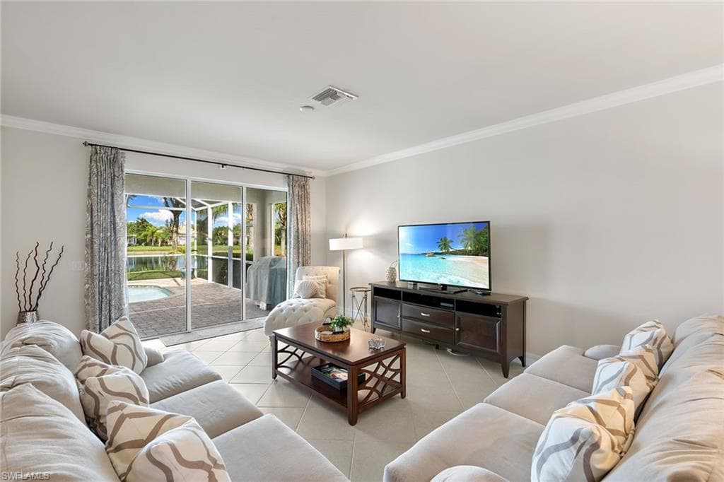 8407 Benelli Ct, Naples, FL 34114-6