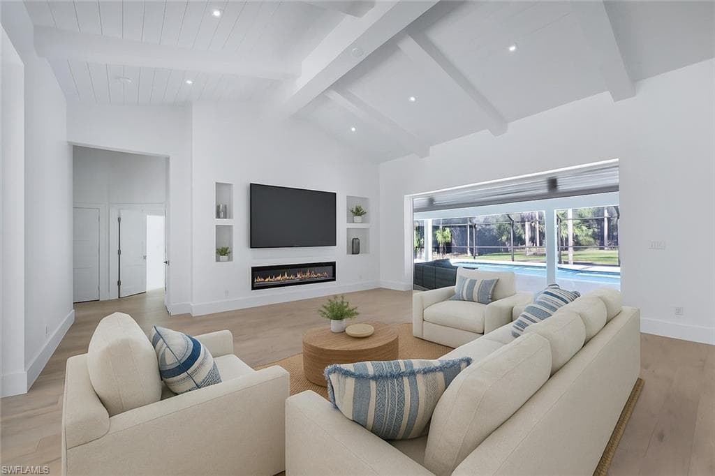 5253 Sycamore Dr, Naples, FL 34119-9