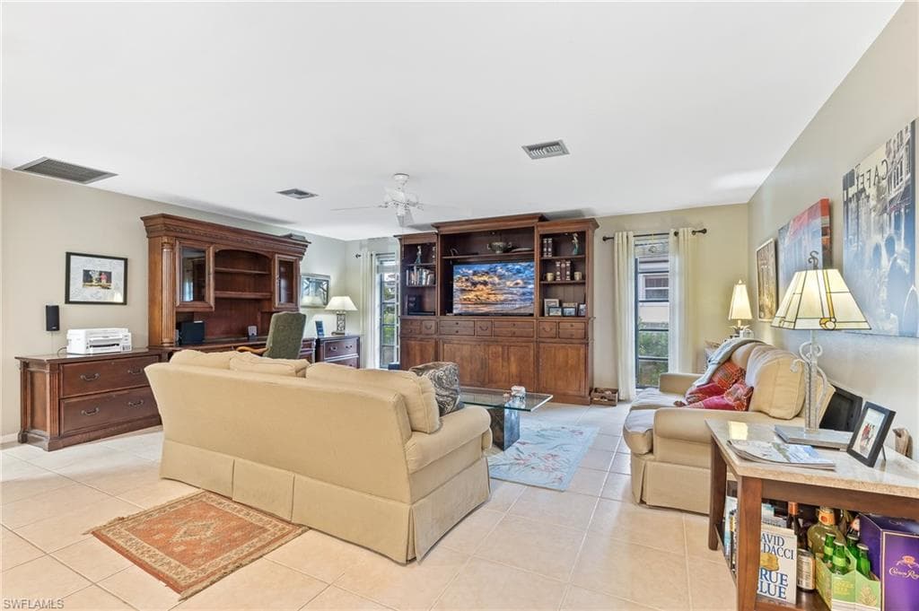 205 Muirfield Cir, Naples, FL 34113-11