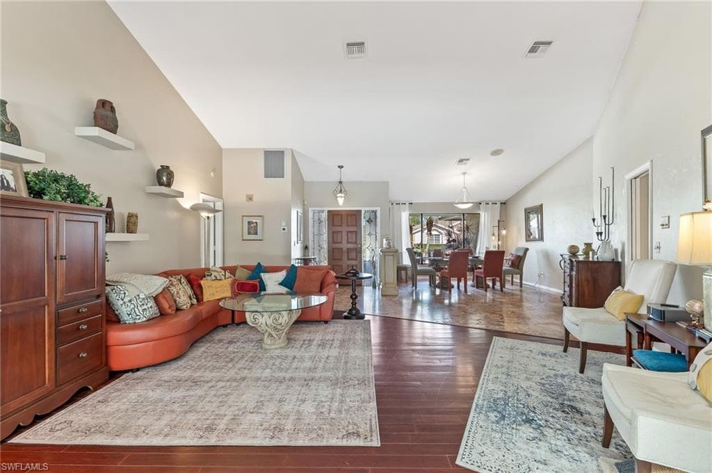 205 Muirfield Cir, Naples, FL 34113-12