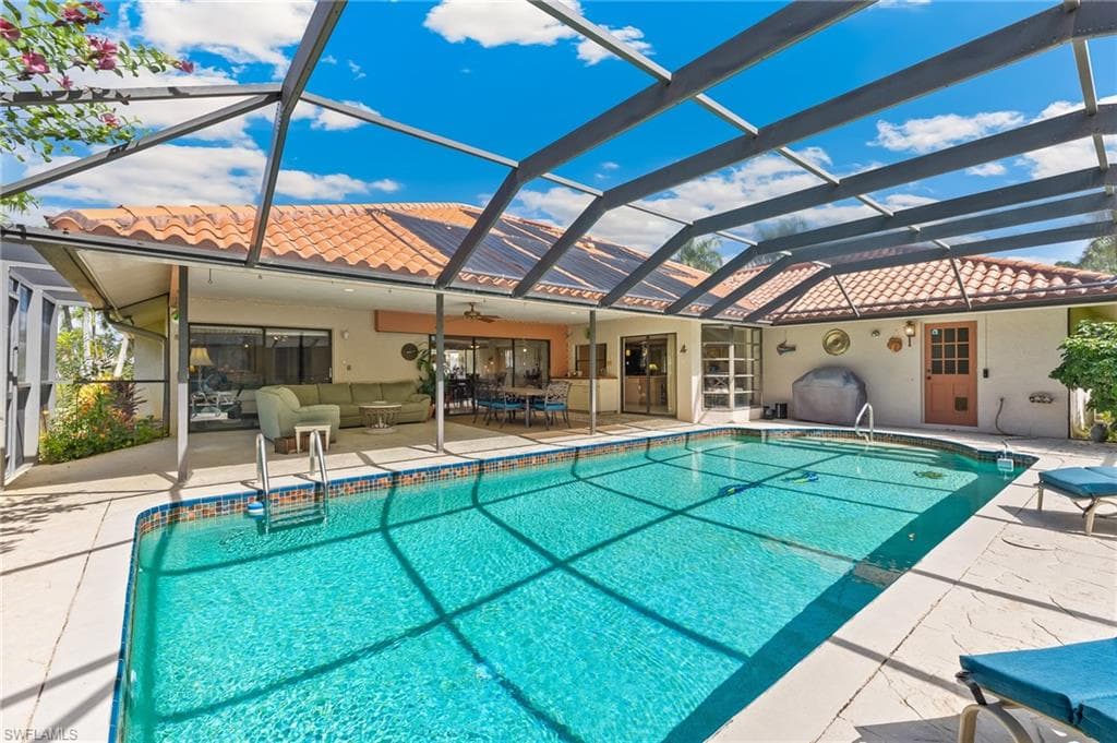 205 Muirfield Cir, Naples, FL 34113-3