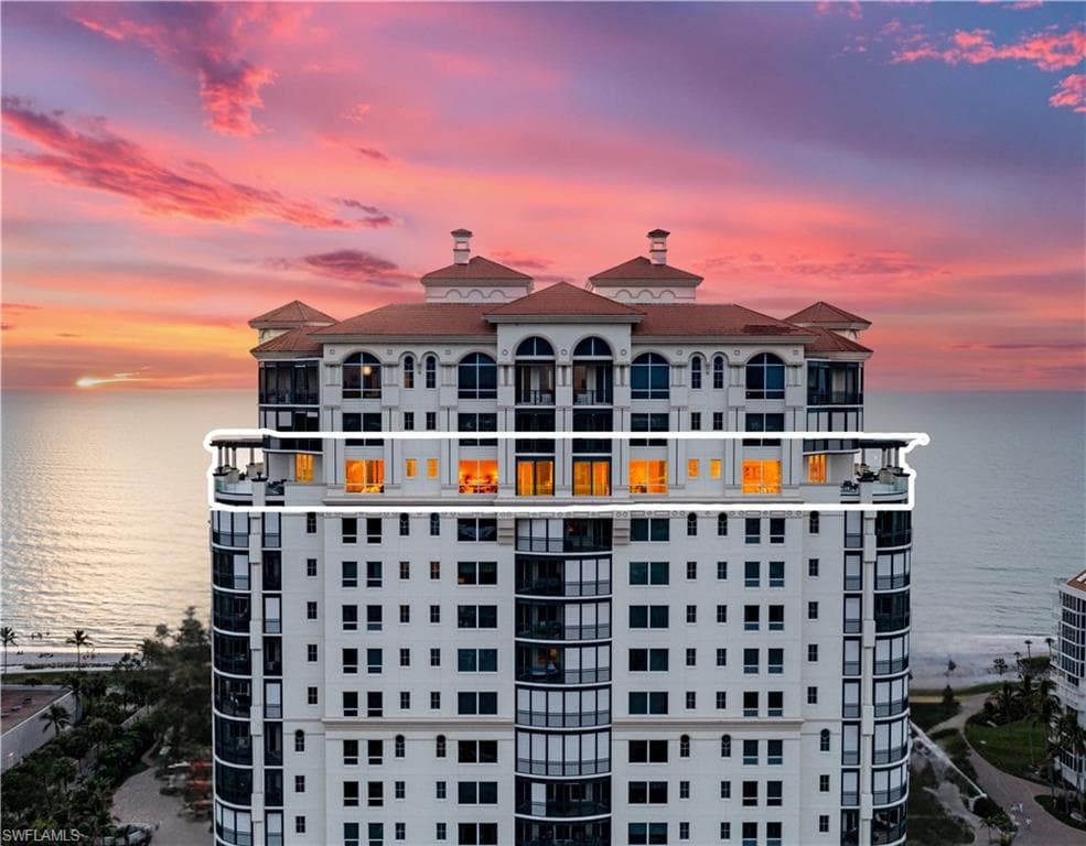 81 Seagate Dr Ph20, Naples, FL 34103-46