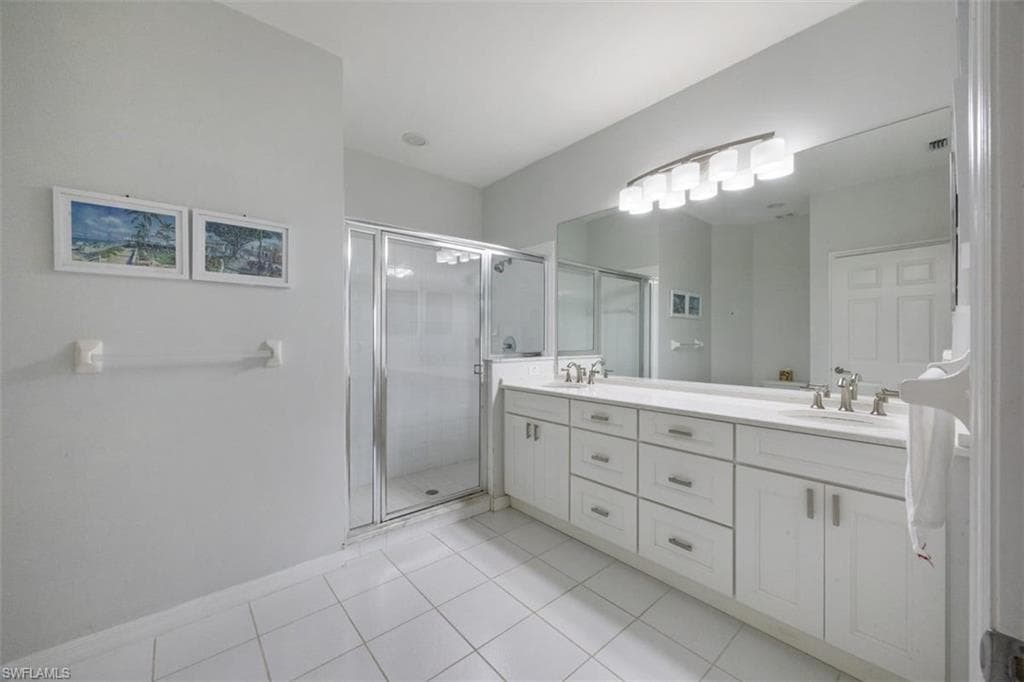 200 Vintage Cir D304, Naples, FL 34119-15