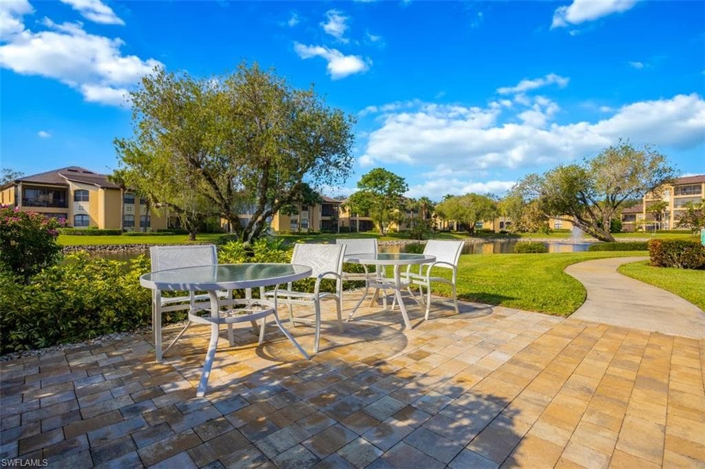 200 Vintage Cir D304, Naples, FL 34119-31