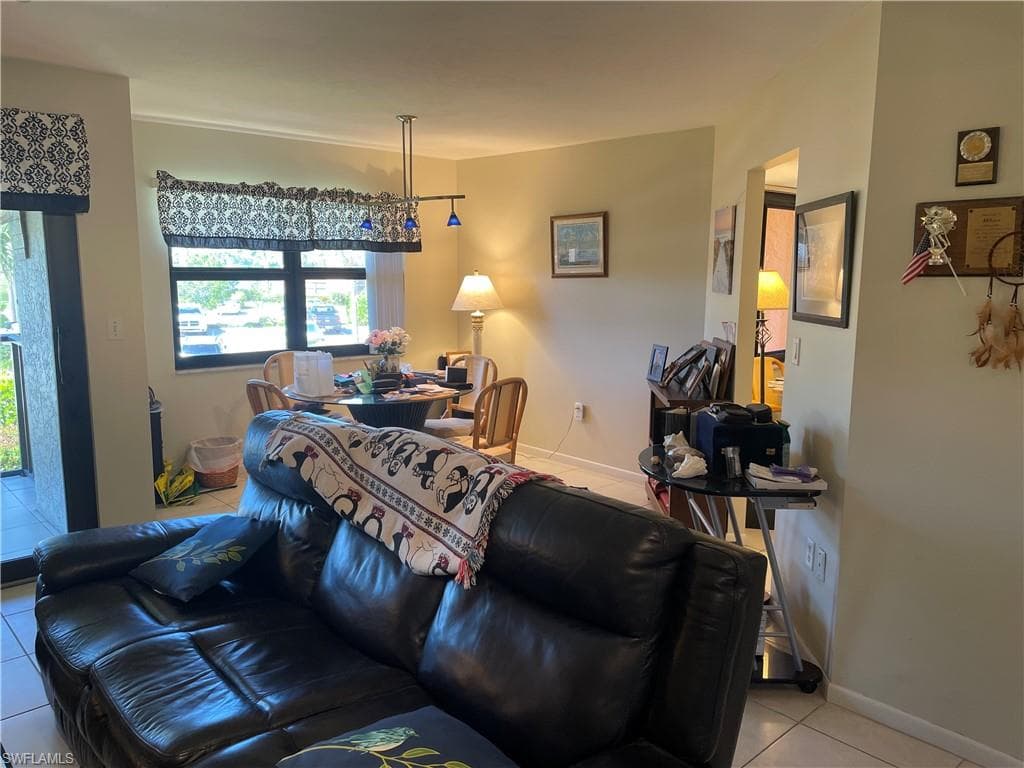 1536 Mainsail Dr 7, Naples, FL 34114-3