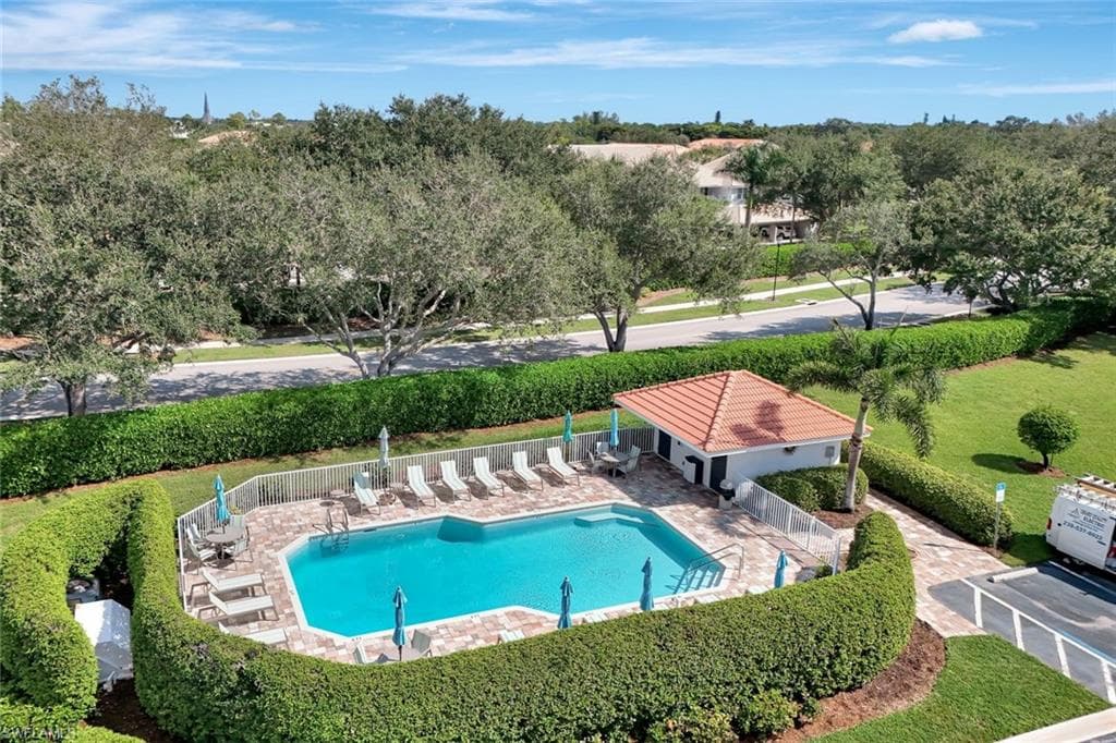 2300 Carrington Ct 203, Naples, FL 34109-37