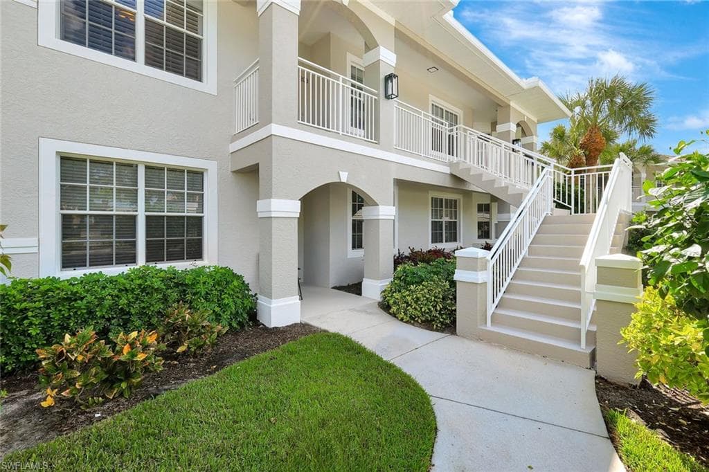 2300 Carrington Ct 203, Naples, FL 34109-3