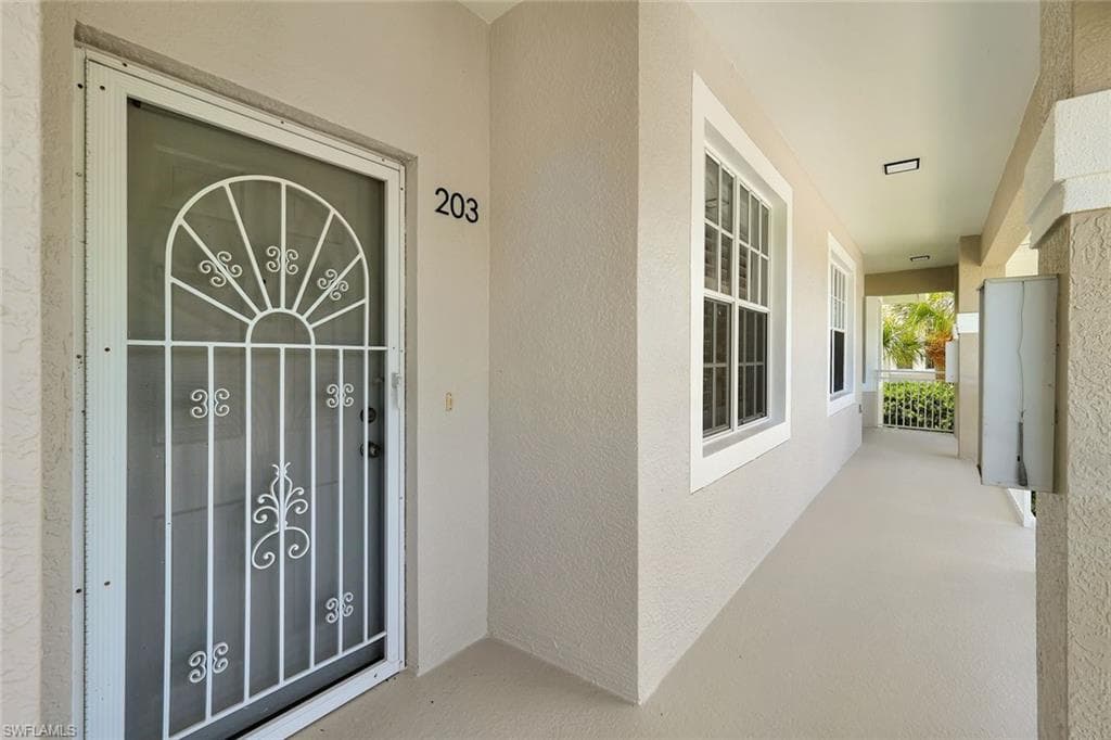 2300 Carrington Ct 203, Naples, FL 34109-4