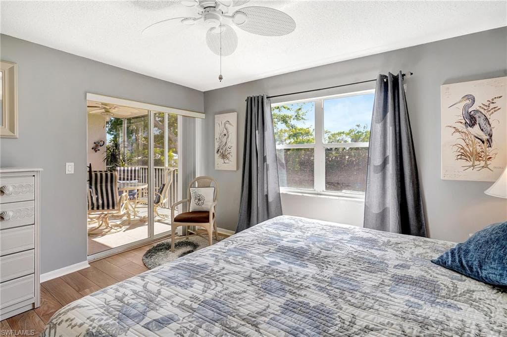 575 Club Side Dr 4-202, Naples, FL 34110-30