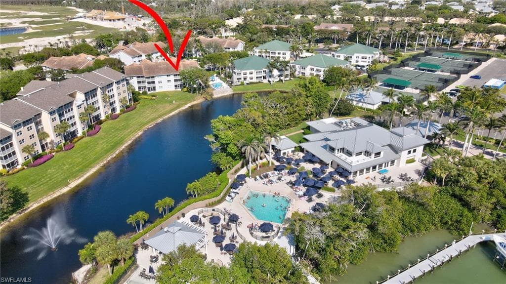 575 Club Side Dr 4-202, Naples, FL 34110-4