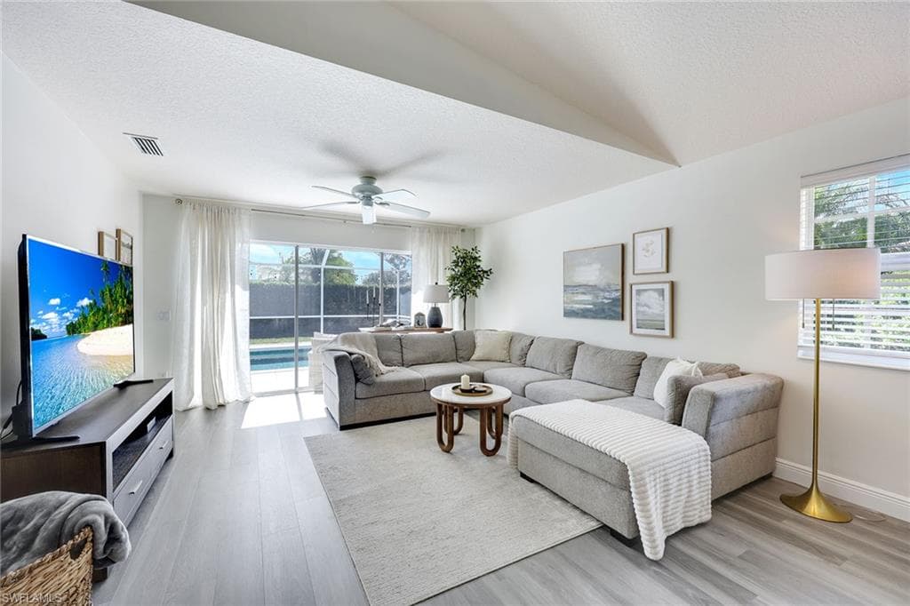 4125 Tabago Ln, Naples, FL 34119-8