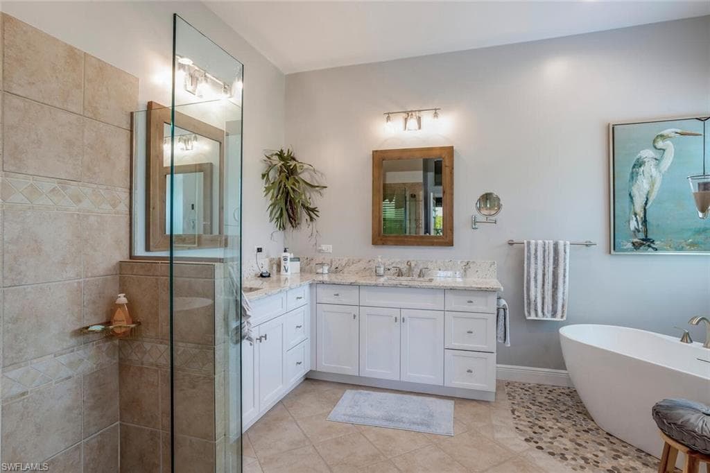 2839 Lone Pine Ln NW, Naples, FL 34119-13