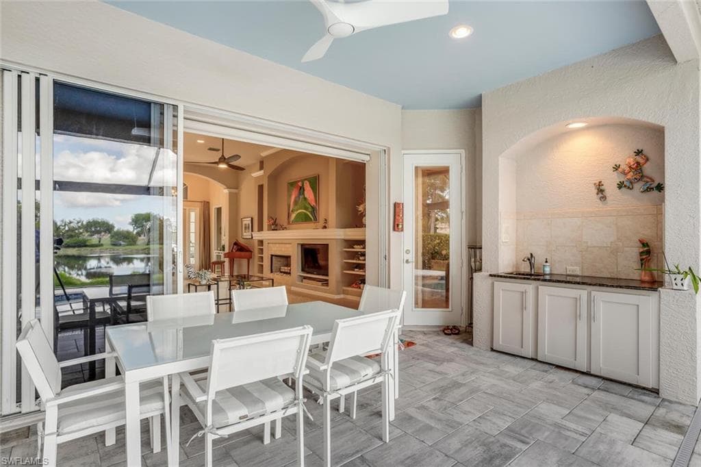 2839 Lone Pine Ln NW, Naples, FL 34119-21