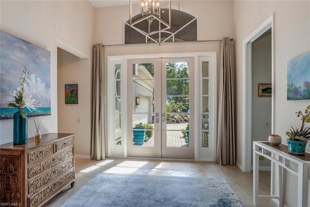 2839 Lone Pine Ln NW, Naples, FL 34119-2