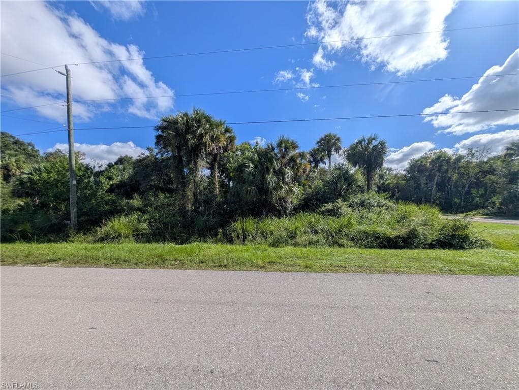 Xxx 30th Ave SE, Naples, FL 34117-2
